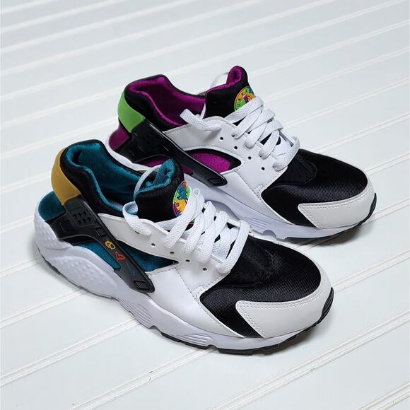 nike peace love swoosh